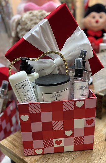 Exp. #10 Red Bath and Body & Candle Gift box